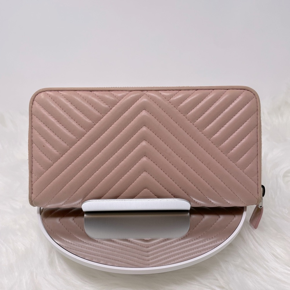 Prada Wallet w/Box - Picture 5 of 8